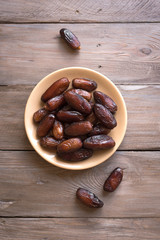 Dates on plate
