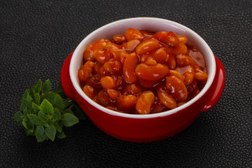 Baked kidney with tomato sauce
