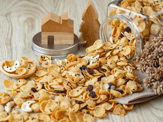 Cornflakes caramel in glass bottle.