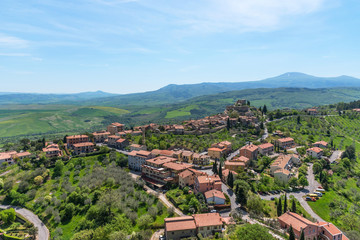 Fototapeta na wymiar Amazing panoramic view of the Castiglione d'Orcia. Italy