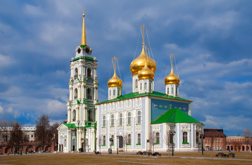 Fototapeta na wymiar Assumption Cathedral of Tula Kremlin in spring against a blue sky with clouds