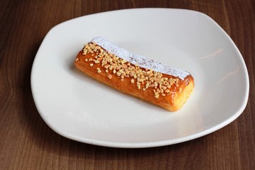 bollo de hojaldre y crema