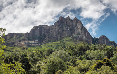 Fototapeta na wymiar Die Drakensberge in Südafrika und Lesotho