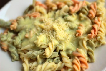 Pasta espirales colores