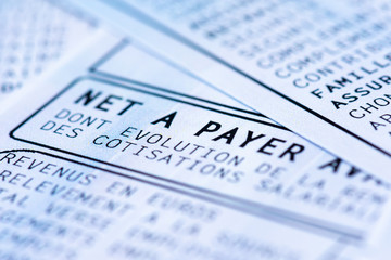 Bulletin de paie fran&ccedil;ais avec pr&eacute;l&egrave;vement d'imp&ocirc;t sur le revenu &agrave; la source