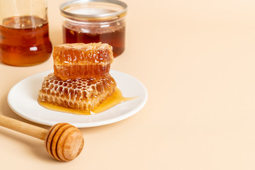 honey and fresh honeycombs