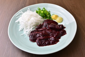 クジラの刺身
