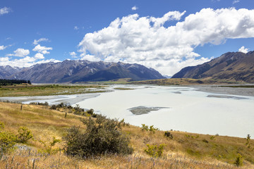 Fototapeta na wymiar Rakaia River scenery in south New Zealand
