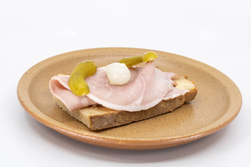 Assiette artisanat de Vallauris - sandwich jambon beurre dans de la Céramique de luxe