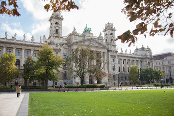 Fototapeta premium BUDAPEST, HUNGARY - SEPTEMBER 22, 2017: The Ethnography Museum building opposite the Hungarian Parliament, Budapest, Hungary.