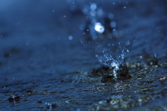 drop of water, Water Splash, raindrops © Agus Gatam