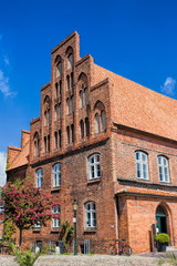 Fototapeta na wymiar Altes Backsteinhaus in Möll, Deutschland