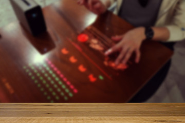 プロジェクションマッピングのゲーム, テーブル,ゲームプレイ