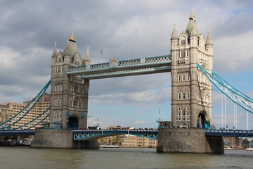 Naklejka na ściany i meble tower bridge london