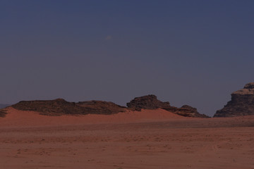 Fototapeta na wymiar Wüstenblider aus dem Wadi Rum