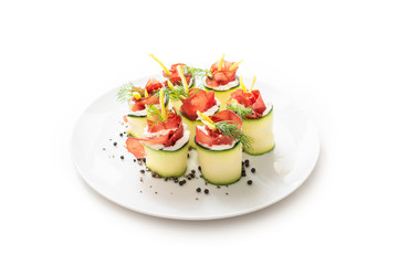 Involtini di zucchine ripieni di prosciutto e crema di formaggio