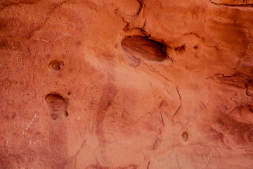 Sandsteinstrukturen und Felsen im roten Wadi Rum