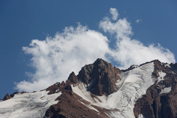 Obraz premium the grandeur of Kazakhstan in the clouds of clouds