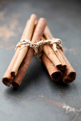 dried cinnamon sticks