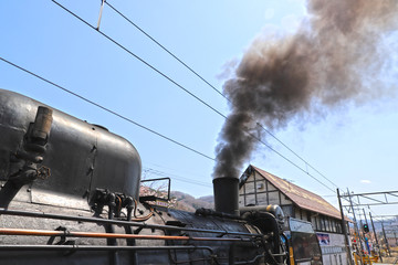 Fototapeta na wymiar 蒸気機関車の黒煙