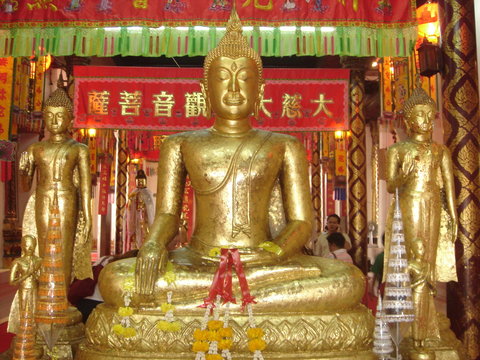 luang phor toh and chinese gods