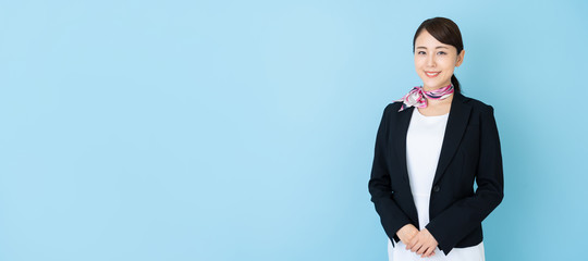 ビジネスウーマン　ブルーバック