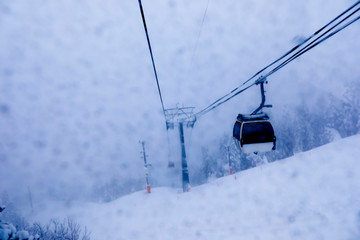 Fototapeta na wymiar Cable car Sky on Snow mountain at Gala Yuzawa , Japan