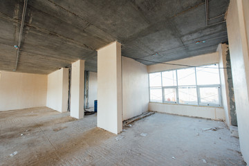 Interior finishing work in the room