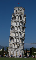 Fototapeta na wymiar A view of famous Leaning tower of Pisa, Italy