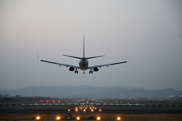 touch down at itamiairport