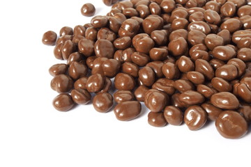 麦チョコ - Chocolate-coated puffed barley