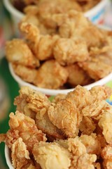 Fried chicken is delicious in street food