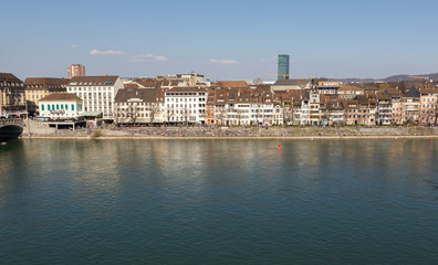 Fototapeta na wymiar Panorama sur le Rhin à Bâle