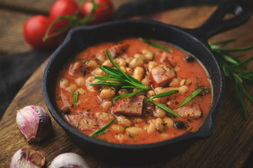 Baked beans on skillet