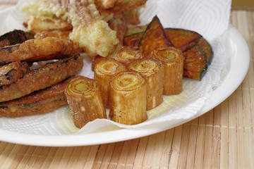 素揚げと天ぷらの盛り合わせ