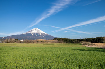 Fototapeta premium landscape with mountains and clouds