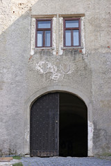 Fototapeta na wymiar Entrance in old european castle