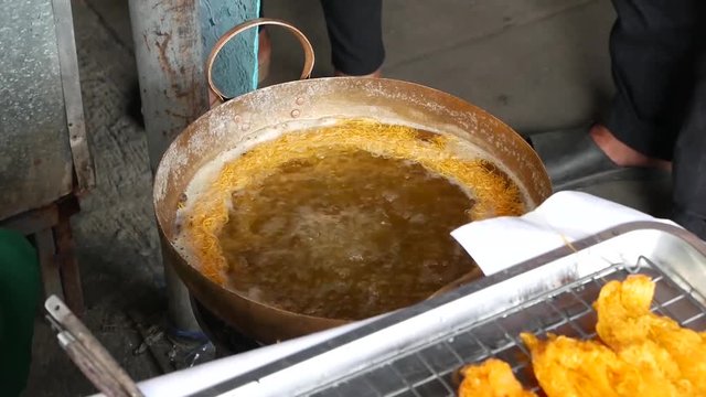 Fios De Ovos
The Making of Fios De Ovos
Foi-Thong, Foitong, Foi-Tong in Thai Langauge
Thai Sweet Dessert