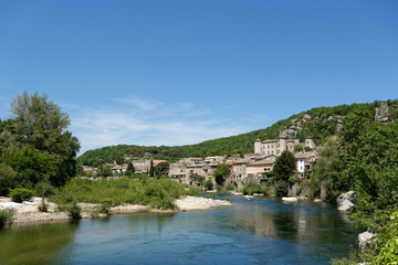 Fototapeta na wymiar village de Vogüé