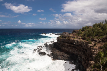 Fototapeta na wymiar Big waves at the north coast of Maui