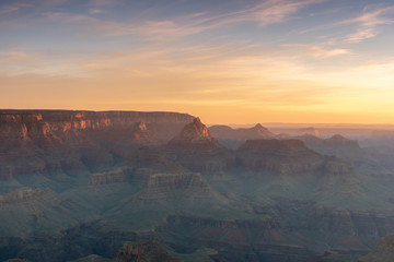 Fototapeta na wymiar Sunrise at the grand canyon south rim
