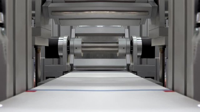 Empty Conveyor Belt with rotating labeling machine