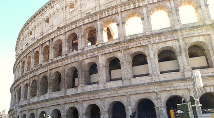 Fototapeta premium Vista de afuera del Coliseo romano
