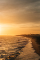 Fototapeta na wymiar Sunset view from the Balboa Pier in Newport Beach, Orange County, California