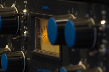 Shot session to audio devices