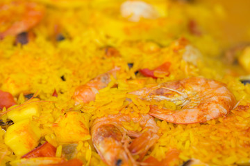 shellfish, shrimp and rice ,lemon in wine