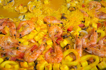 shellfish, shrimp and rice ,lemon in wine