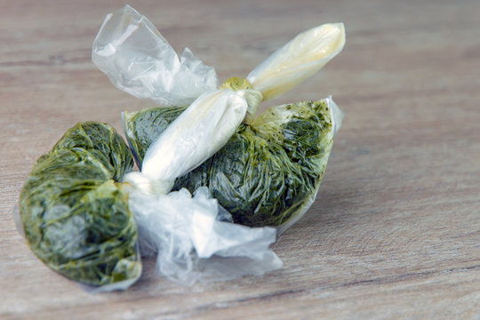 carcinogenic chewing tobacco called "nasvay", "nas", "nos" produced in Tajikistan, Uzbekistan and Kazakhstan, short focus