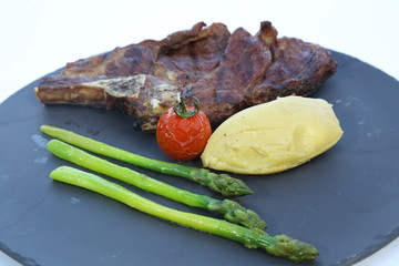 steak with vegetables