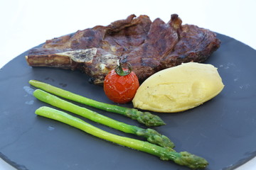 steak with vegetables